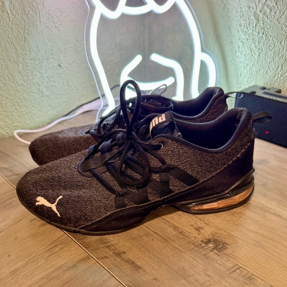 Puma Women's Black and Pink Sneakers Size 8